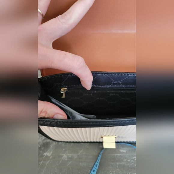 Aldo  Chain Shoulder Bag - Picture 9 of 16